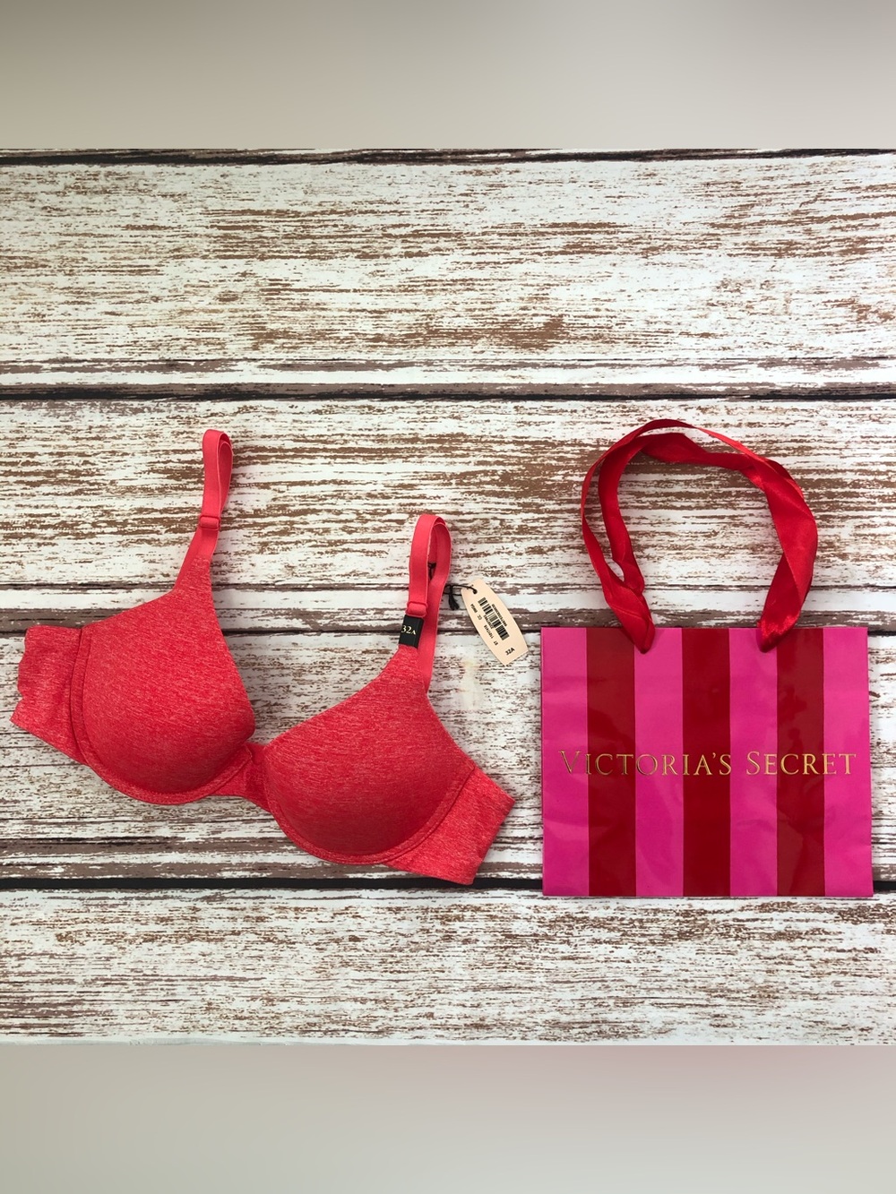 NWT Victoria’s Secret Bra Size 32A